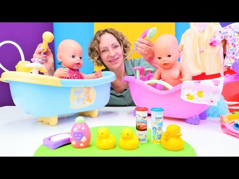 Nicoles Baby Badesalon - Spielspaß mit Baby Born Puppen - Spielzeugvideo für Kinder