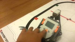 LEGO Mindstorm tribot (In NXT 2.0 test pad)