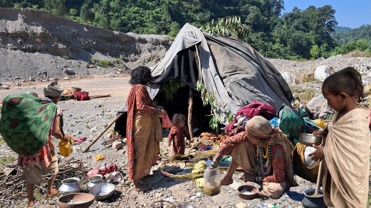 Жизнь пастуха в непальской горной деревне | простая кулинария и употребление пищи |