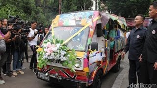 Resmi Menikah Lagi, Jono Amstrong Naik Odong odong