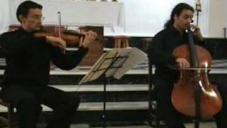 Bach - Violin and cello duo in A minor chords