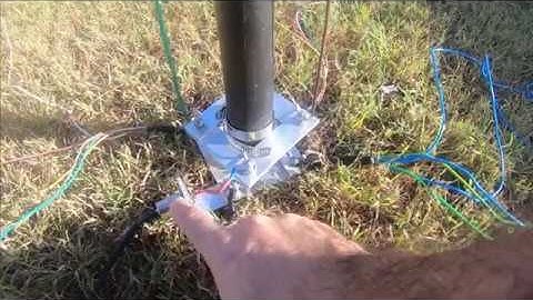 Portable 1/4 wave vertical for 10m, 20m, 40m.