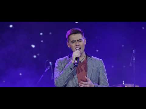 Азат Абитов концертында елады (видео)