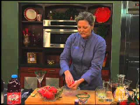 kroger-creations-with-chef-meg-galvin-#28-(pomegranate-sipper:-a-holiday-drink)