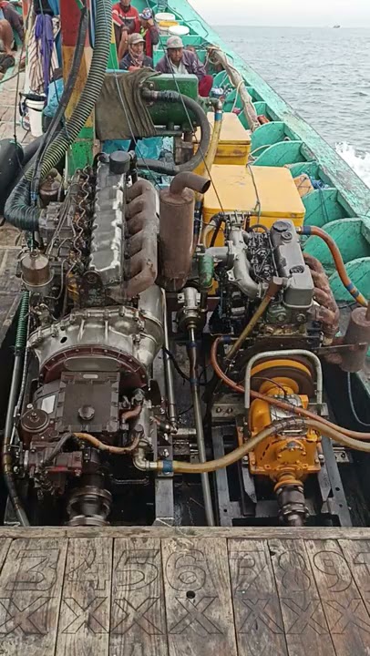 km cahaya menggunakan dua mesin ll nelayan puger jember #shorts