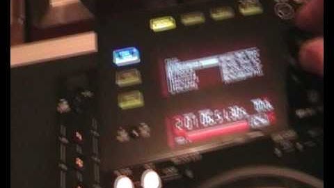 PIONEER CDJ-2000/CDJ-900  yes, you can D Link the two