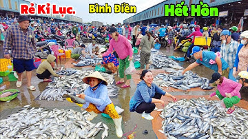 Hết Hồn"kẹt cứng chợ BÌNH ĐIỀN mùa LŨ lụt" Cá TÔM rẻ Như Cho 