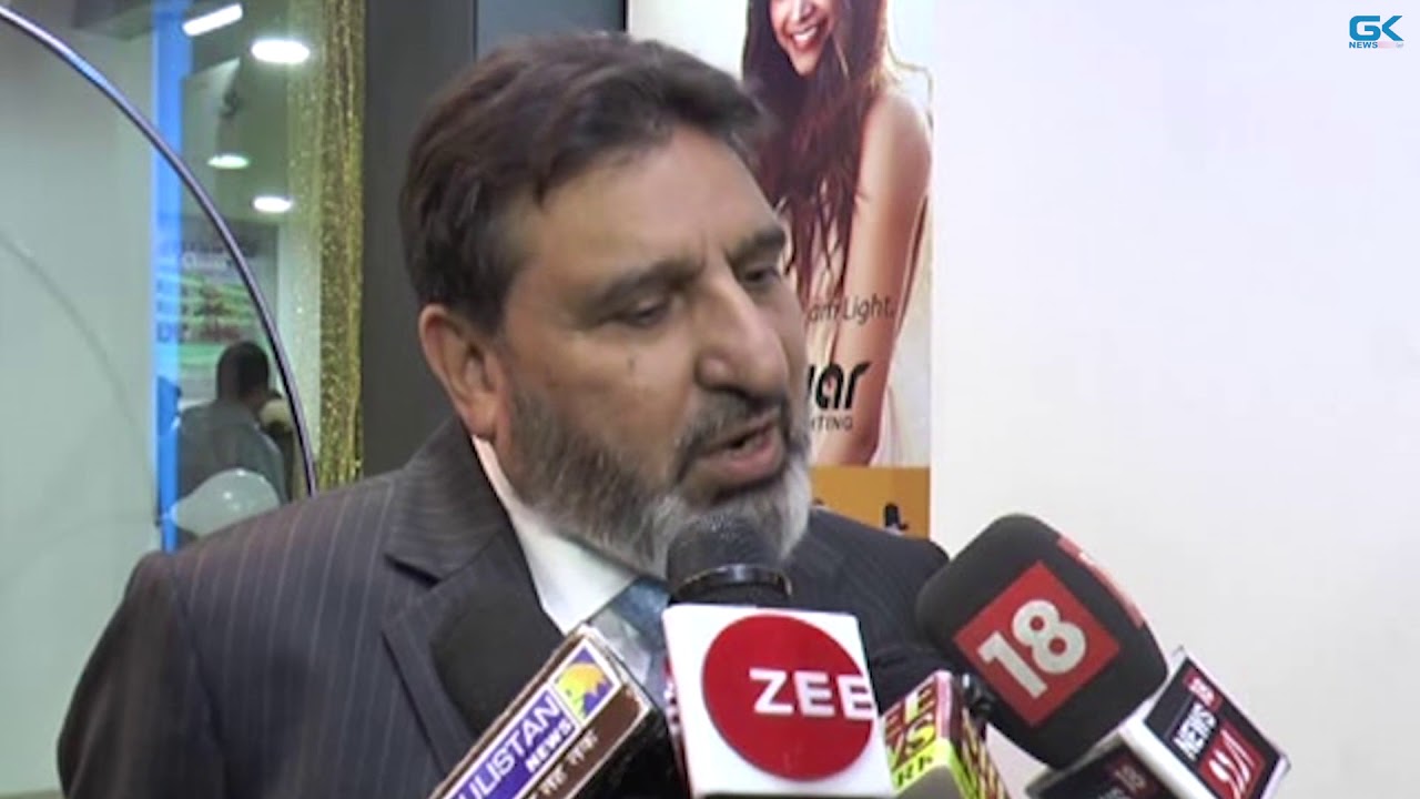 Kathua case: Education minister talks tough, asks Kashmir students to attend classes