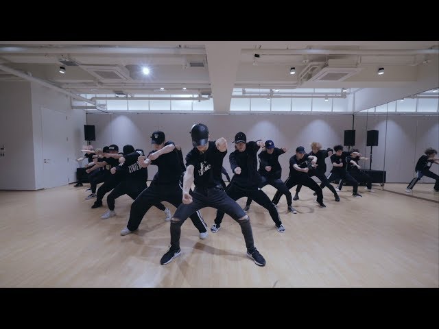 NCT 2018 엔시티 2018 'Black on Black' Dance Practice class=