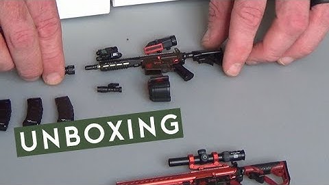 Unboxing the 1/6 scale Easy & Simple Doom