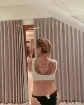 Story Wa !! Nikita Mirzani Goyang Hots 🔞 Part 3