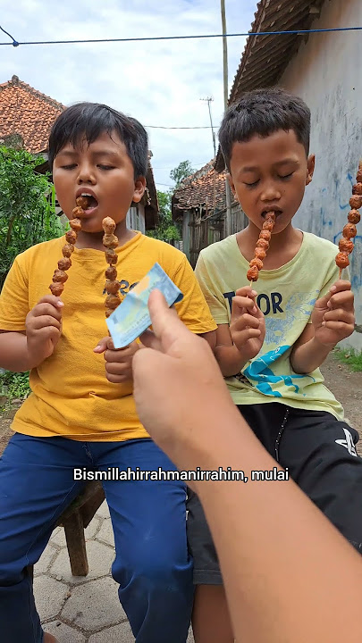 Lomba makan bakso bakar bocil lucu #challenge #makan #viral