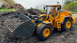 Load testing dirt and rock, RC front end loader Volvo L260H E592