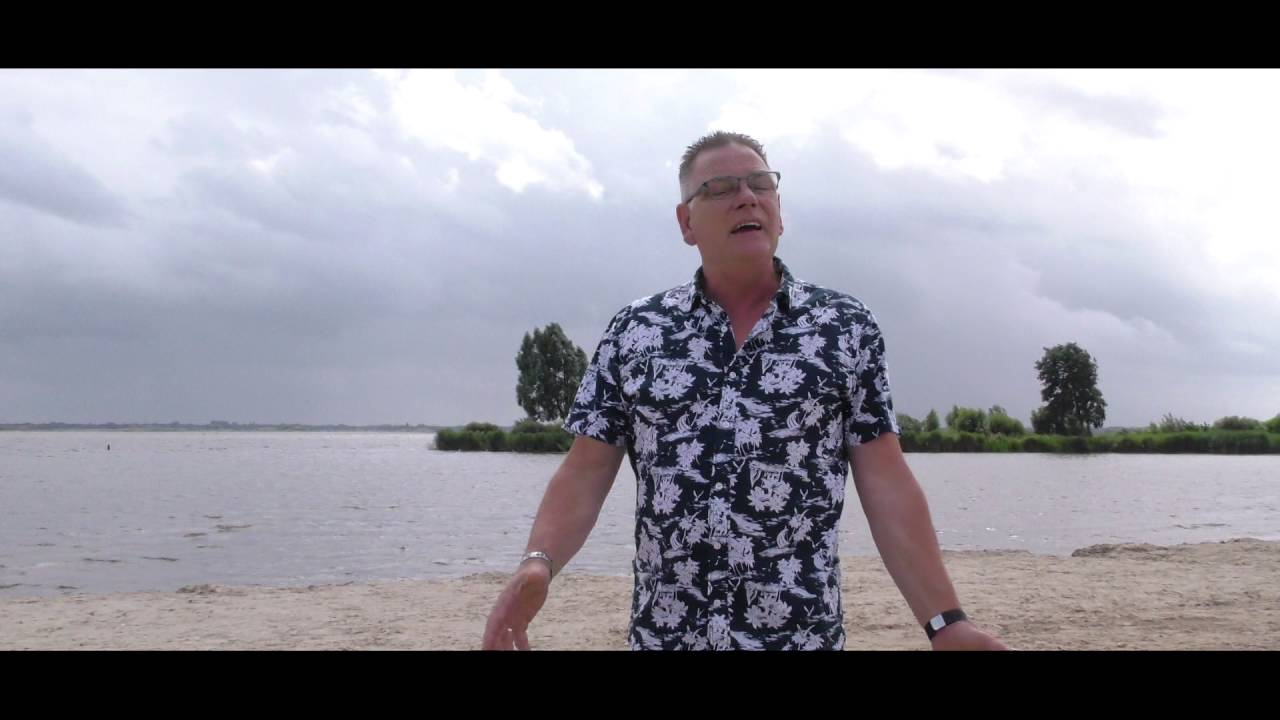 Tonnie Garrelds - Ga je mee naar de zee - YouTube