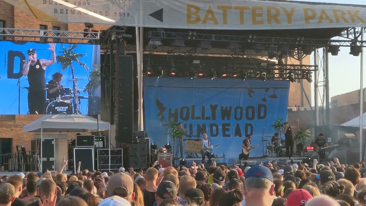 Rockzilla Tour: Papa Roach, Falling In Reverse, Hollywood Undead