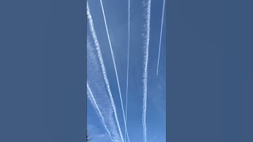 Contrails #shorts #aviation #trail #lineshapedclouds #shortsfeed #sky #shortsvideo