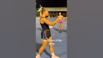 Lara Dunkley shares a simple centre pass setup for Goal Attacks and Wing Attacks ✍️🏐#netball