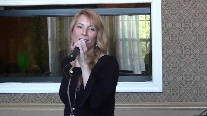 Entertainers Plus presents April Kelly