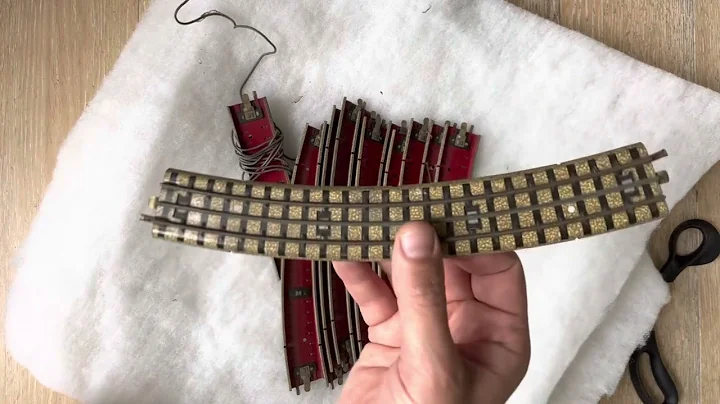 Rare vintage 3 rail track - Märklin M Track - TRIX TTR - Hornby Dublo??? FORMO TRACK IT IS