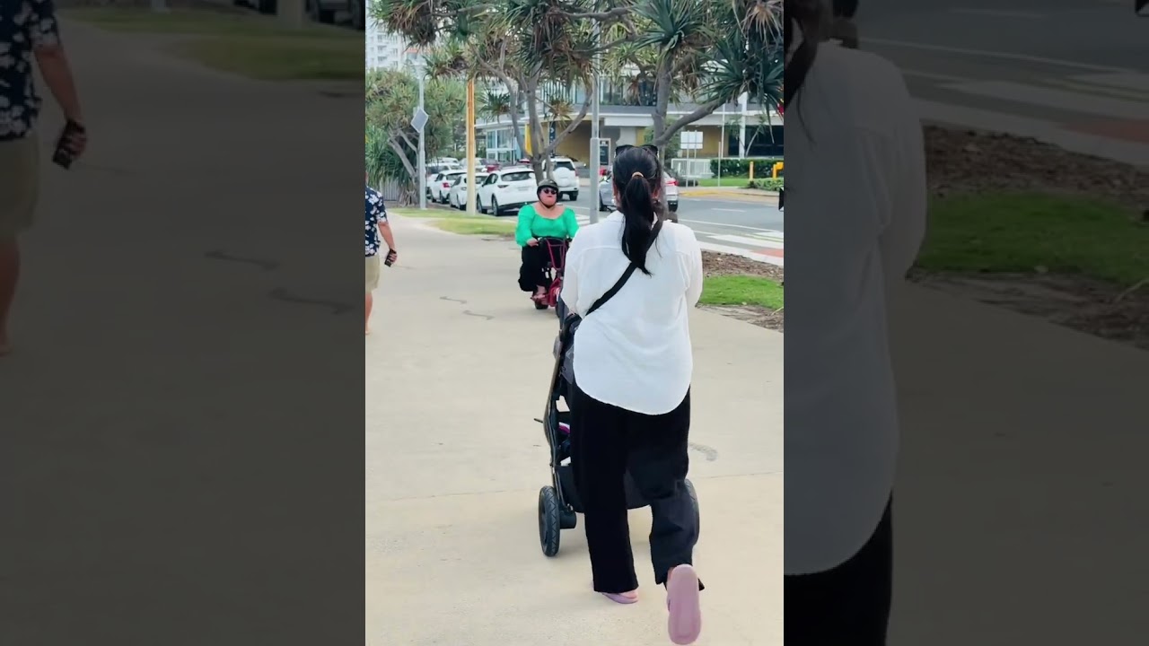 Gold Coast ka Dil: Surfers Paradise Beach