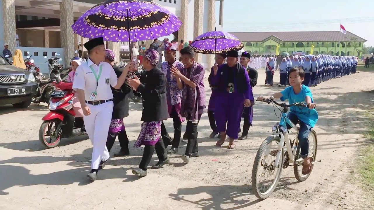 Nada Syi'ar Daar El-Qolam Corps (Parade pekan perkenalan khutbatul 'Arsy 2018)