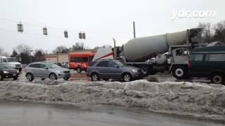 PennDOT is out on I-83 and Route 30. Traffic is moving fine at this hour. #yorksnow #pawx