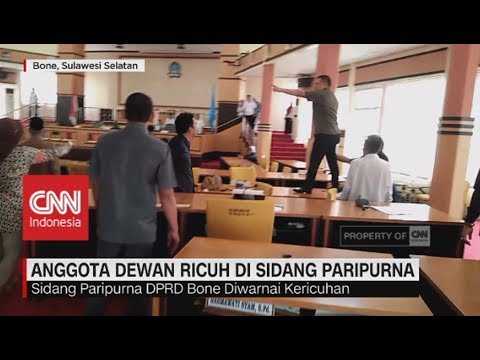 Anggota Dewan Ricuh di Sidang Paripurna