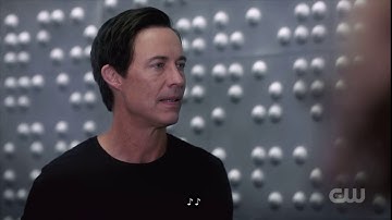 The Flash [5x8] Barry time travels to Reverse Flash Part 2
