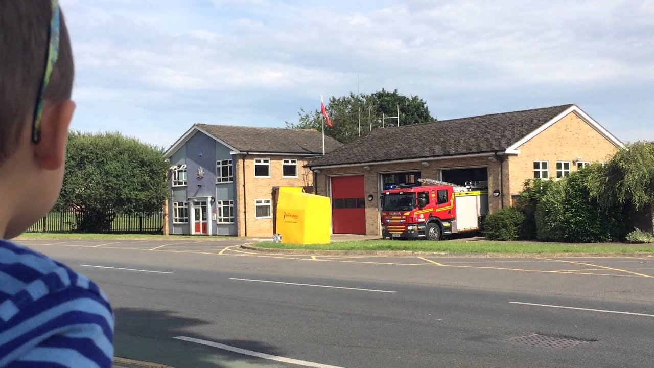 Driffield Fire Station turnout - YouTube