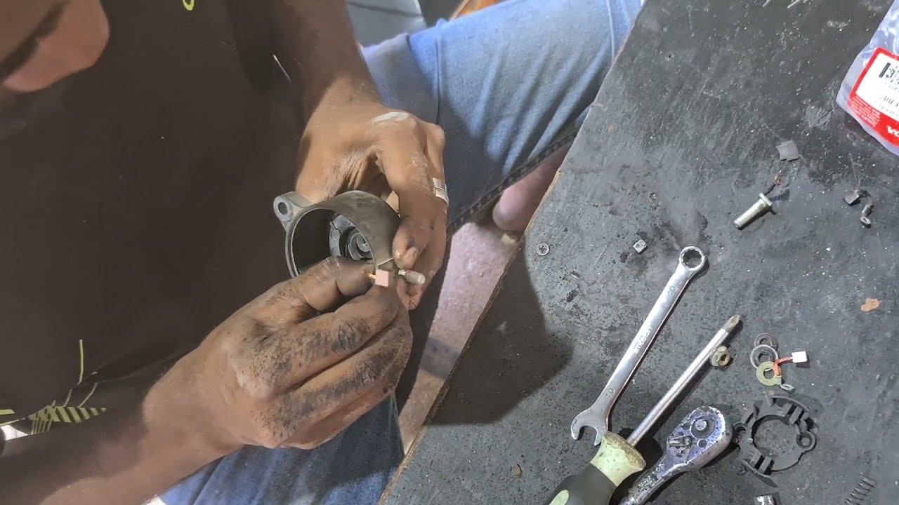 Wave 125 S Starting Motor Carbon Brush Replacement