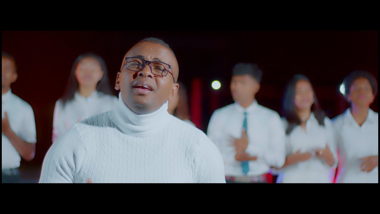 GROUPE HONORE - Fanahy masina