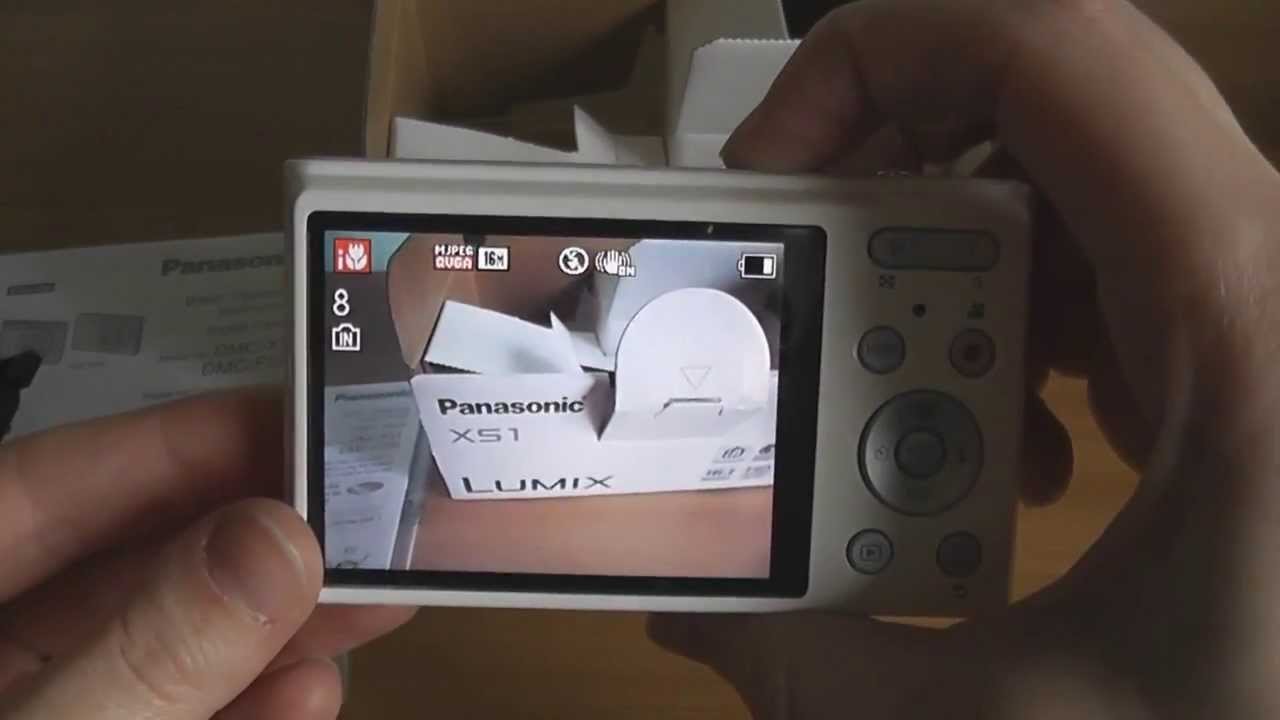 Oppervlakkig Zich voorstellen kleermaker Unboxing of Panasonic Lumix DMC XS1 (White & Silver) - YouTube