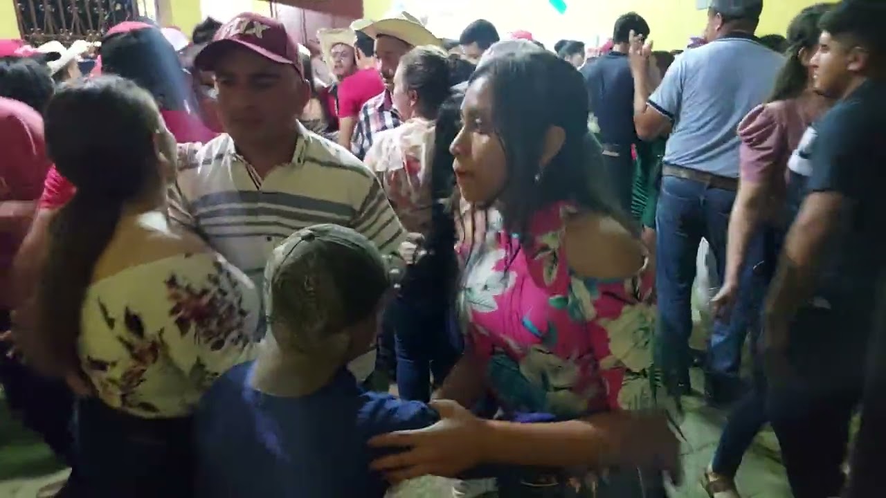 mobiditas mix 10 , y otras más para  bailar  asta que el cuerpo aguante