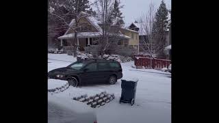 Lady in Prius bails from car in snowy weather Bend Oregon