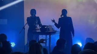 Tarta Relena - El suïcidi i el cant - performed live at MUTEK Montréal 2022