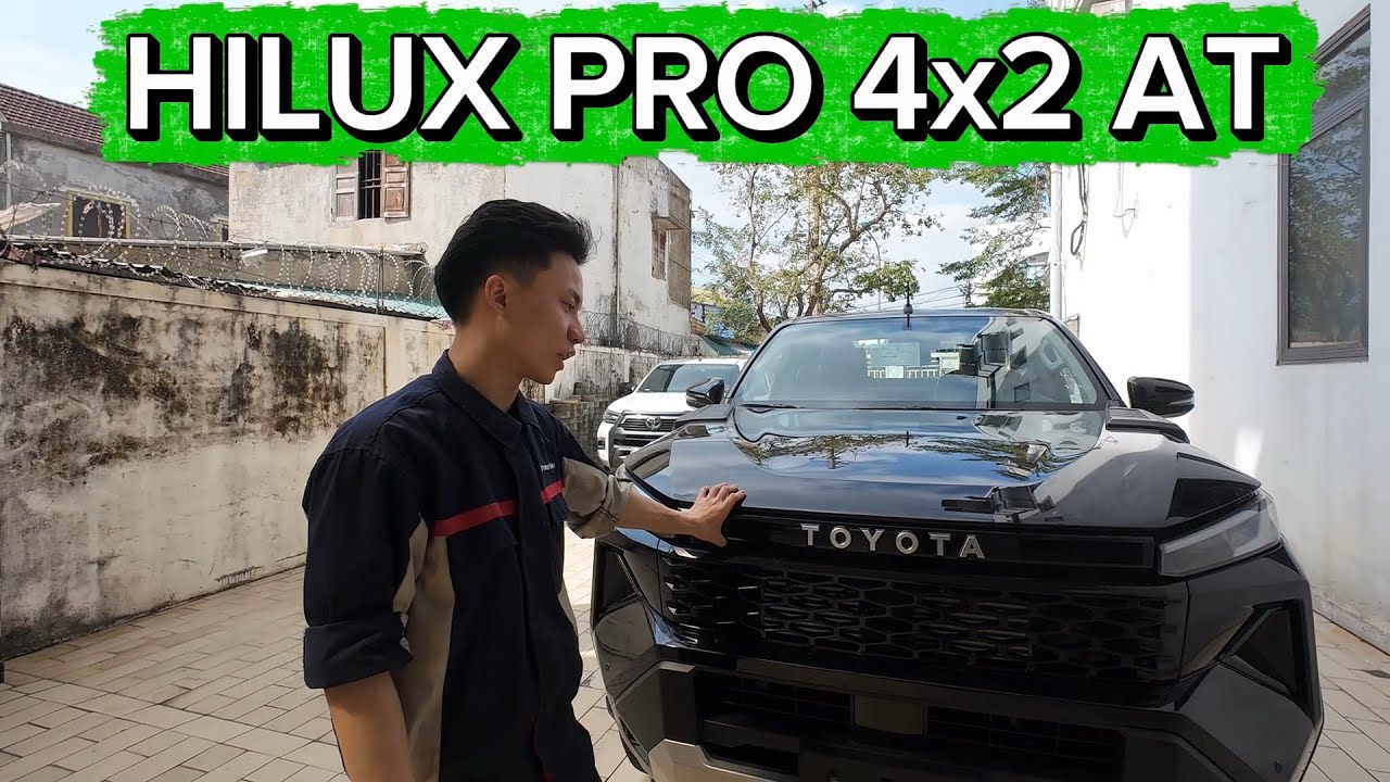 Toyota Hilux Pro 2026 ra mắt với rất nhiều điểm thú vị - trải nghiệm thực tế cùng kĩ thuật viên 