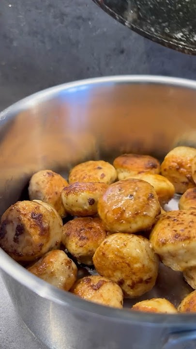 Спагеті з фрикадельками у вершково-грибному соусі🍝🥰⠀ - YouTube