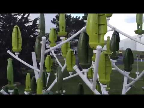 Video "Perché dans les branches de l'Arbre à Vent®"