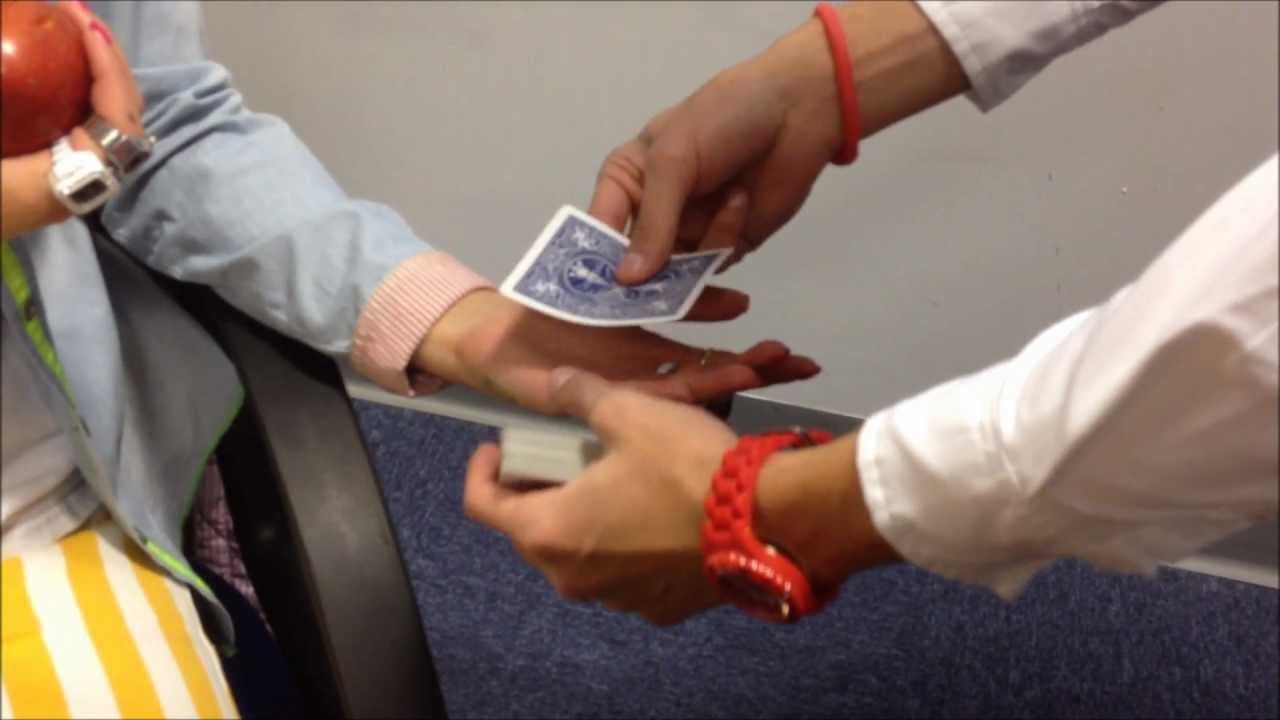 Peterborough Illusionists Show Stooshe Some Magic