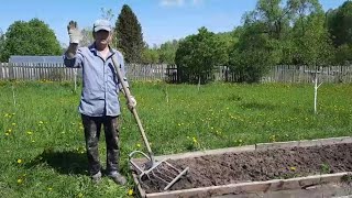 ЛЁШИК ВЫМЫЛ ТЕРРАСУ. А Я РАСХЛАМЛЯЮ ЛЕТНЮЮ КОМНАТУ. НАШЛА СТАРЫЕ ФОТОГРАФИИ.