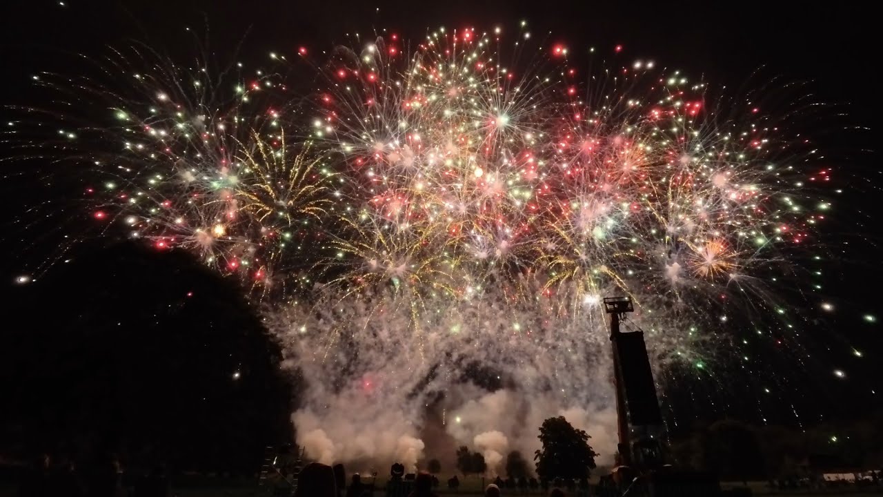 Arley Hall Firework Champions 2025 Distant Thunder.