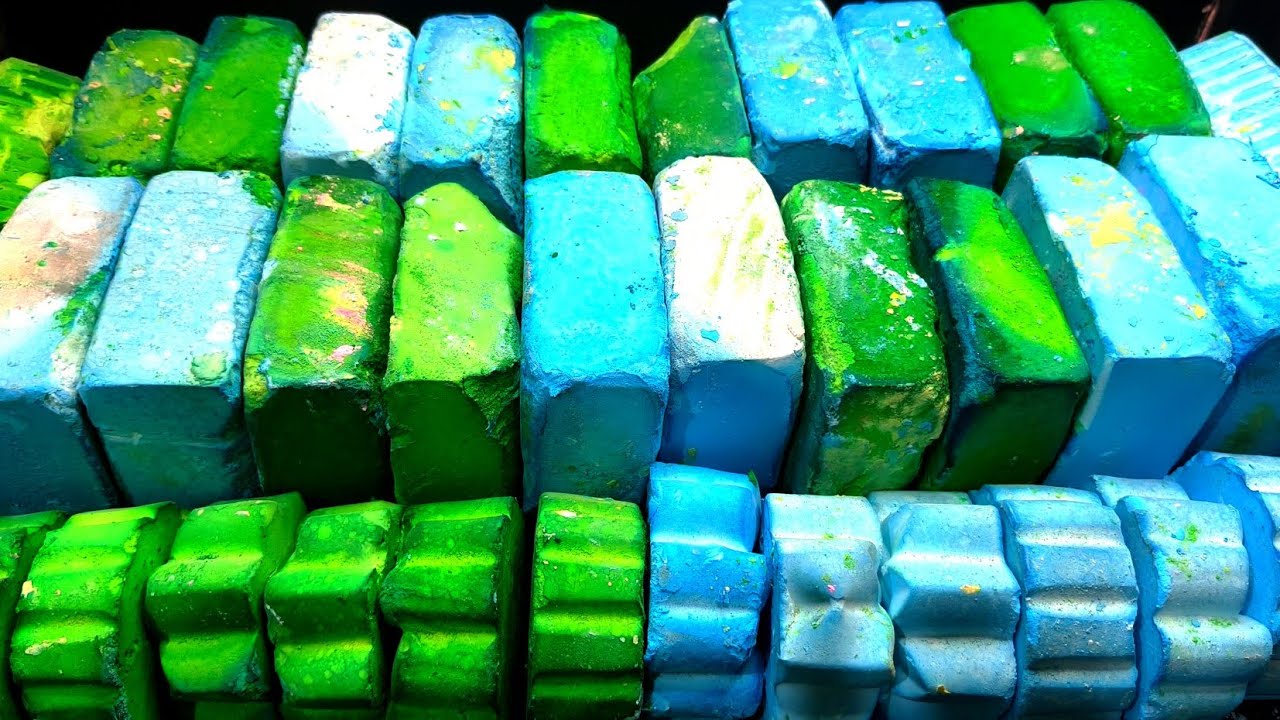 Super soft and dusty gym chalk blocks،oddly satisfying #asmr #satisfying #relaxing 