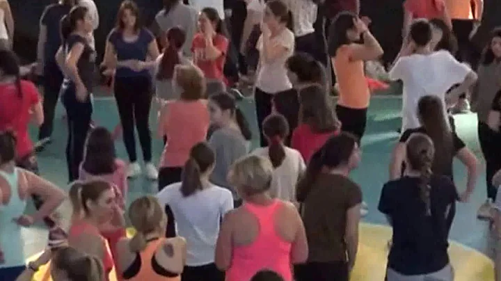 ZUMBA X PAULA VALDIVIA