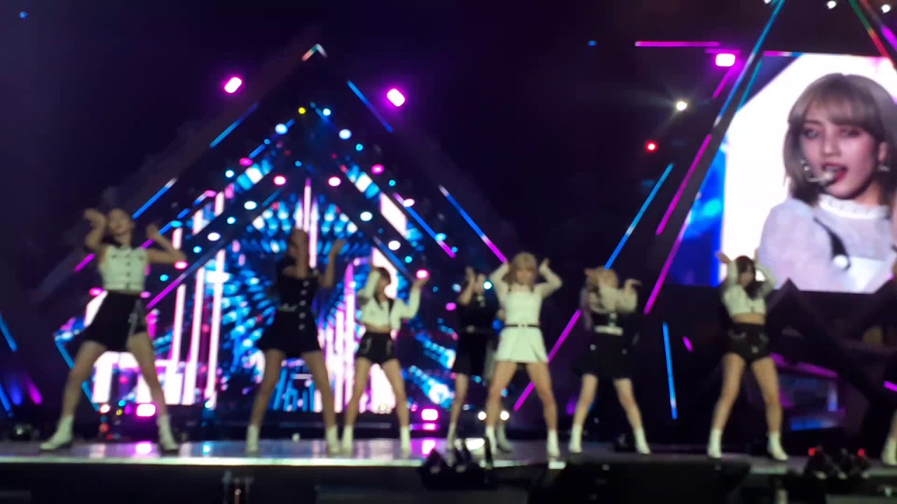 Feel Special - Twice AAA 2019 FANCAM - YouTube