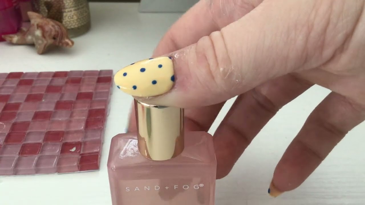 Testing out new ASMR triggers, tell me which ones you want to see more of!🌟🌹