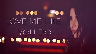 Video thumbnail of "Love Me Like You Do - Ellie Goulding (Savannah Outen Cover)"