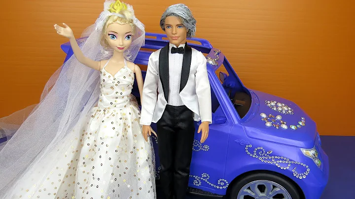 Elsa's Wedding ! Elsa and Anna toddlers at the Chu...
