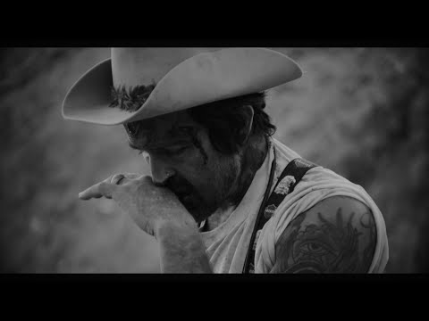 Yelawolf & Shooter Jennings - "Make Me A Believer" [MUSIC VIDEO]