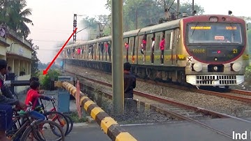 Quick Accelerating Katwa Howrah BEML Local Train+Katwa EMU Local Train Dangerously skipping Railgate