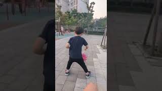 Beatbox Dancing in Seoul. Korean/Australian